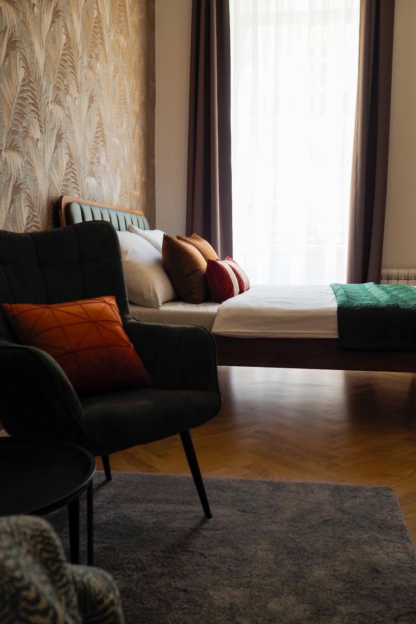 Superior Apartment